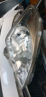 RIGHT SIDE HEADLIGHT SUZUKI BALENO/TOYOTA STARLET