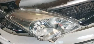 RIGHT SIDE HEADLIGHT SUZUKI BALENO/TOYOTA STARLET
