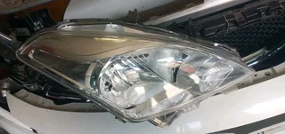 RIGHT SIDE HEADLIGHT SUZUKI BALENO/TOYOTA STARLET