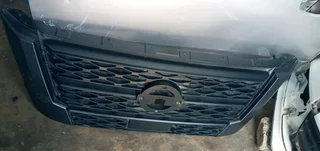 Main Grille Nissan Navara