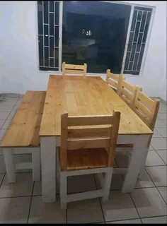 8 seater stunning dining table with chairs and bench available for cash on delivery