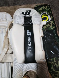 Second hand Cricket kit