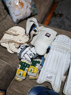 Second hand Cricket kit