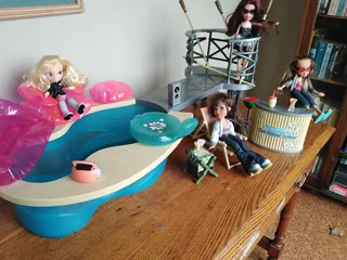Bratz simming pool