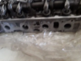 Isuzu 2.3 cyclinder head