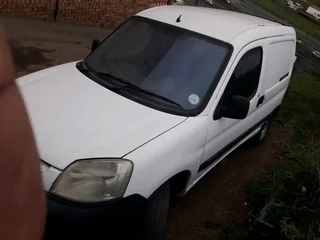 Peugoet Partner/Renault Kangoo