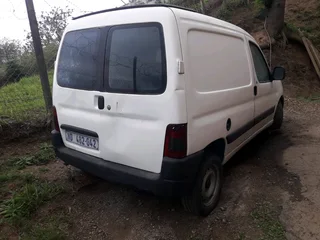 Peugoet Partner/Renault Kangoo