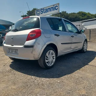 2006 Renault Clio
