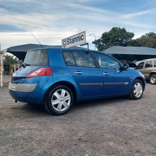 2003 Renault Megane  1.6i