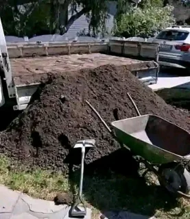 Topsoil and Compost per cube