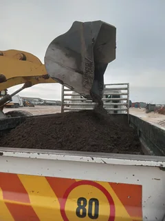 Topsoil [Potting soil]and Compost per cube