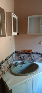 En Suit Room Flat let with Toilet Shower Inside