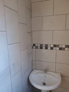 En Suit Room Flat let with Toilet Shower Inside