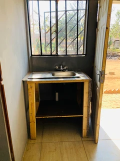 En Suit Room Flat let with Toilet Shower Inside