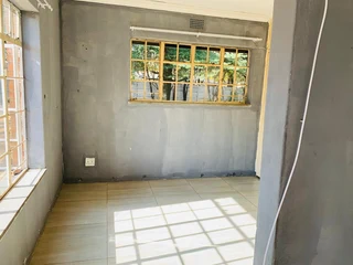 En Suit Room Flat let with Toilet Shower Inside