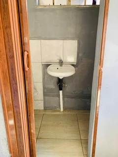 En Suit Room Flat let with Toilet Shower Inside