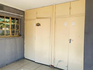 En Suit Room Flat let with Toilet Shower Inside