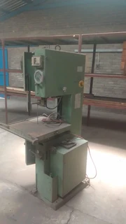 Vertical VB450 Steel Cutting Bandsaw