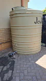 Jojo 2700 Liter water tank