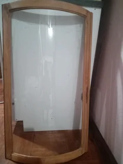 Curved glass cabinet door