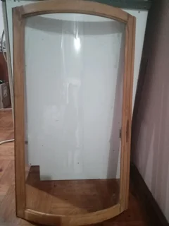 Curved glass cabinet door