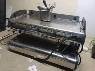 Industrial coffee machine