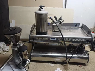 Industrial coffee machine