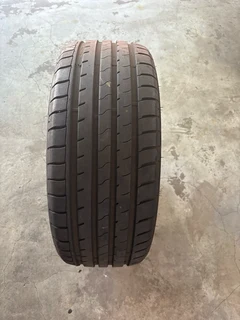 Windforce Catchfors UHP 225/40zR19