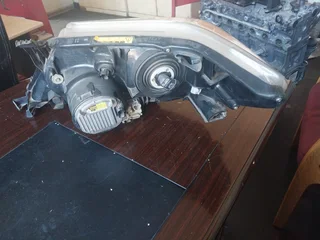 Toyota Hilux 2007 Right headlight