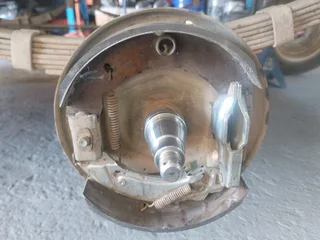 Trailer mechanic available