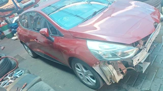 Renault Clio 4 900T Stripping for parts