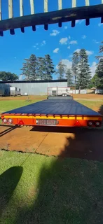 6 Meter Flatbed in Red