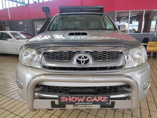 2011 Toyota Hilux 3.0 D-4D R/B D/CAB AUTO with 265112kms at TOKYO AUTO SALES 021 591 2730