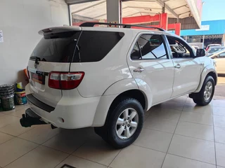 2011 Toyota Fortuner 3.0 D-4D R/Body with 214665kms at TOKYO AUTO SALES 021 591 2730