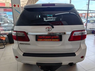 2011 Toyota Fortuner 3.0 D-4D R/Body with 214665kms at TOKYO AUTO SALES 021 591 2730