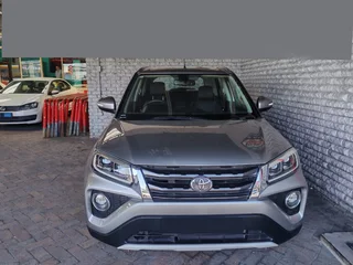 2022 Toyota Urban Cruiser 1.5 XR AUTO with ONLY 32649kms at TOLYO AUTO SALES 0600170028