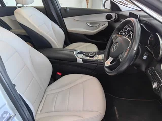 2018 Mercedes-Benz C 200 BE with ONLY 87579kms at TOKYO AUTO SALES 0600170028