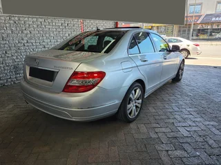 2008 Mercedes-Benz C 200 BE with 104191kms at TOKYO AUTO SALES 0600170028