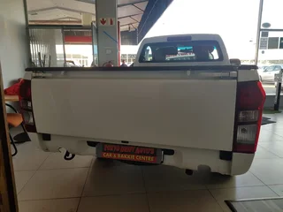 2016 Isuzu KB 250 D Base (LEED) with 194789kms at TOKYO AUTO SALES 0600170028