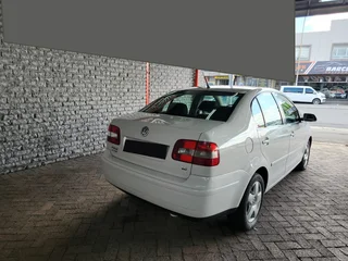 2006 Volkswagen Polo 1.6 Comfortline with 105310kms at TOKYO AUTO SALES 0600170028