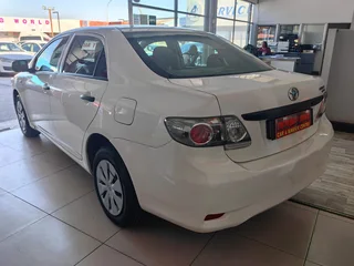 2015 Toyota Corolla Quest 1.6 AT, White with 94990km available now!