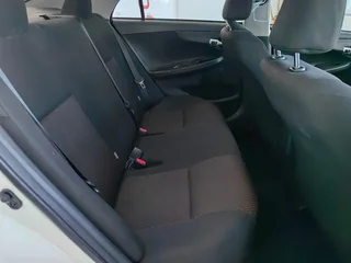 2015 Toyota Corolla Quest 1.6 AT, White with 94990km available now!