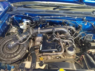 2010 Toyota Hilux 2.7 VVT-i R/B Raider with 231682kms at TOKYOA AUTO SALES 0600170028