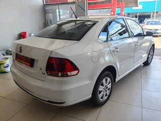 2018 Volkswagen Polo Sedan 1.4i Trendline, with 115287km available now!