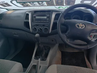 2009 Toyota Hilux 2.7 VVTi SINGLE CAB, CALL BIBI 0600170028