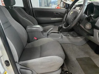 2011 Toyota Hilux 3.0 D4D D/Cab Automatic, Call Bibi 0600170028