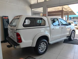2014 Toyota Hilux 3.0 D-4D D/Cab R/Body Raider with 219688kms at TOKYO AUTO SALES 0600170028