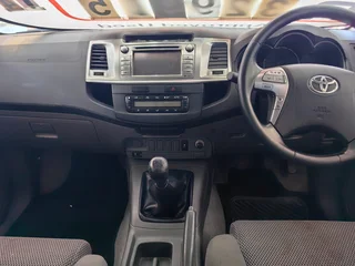 2014 Toyota Hilux 3.0 D-4D D/Cab R/Body Raider with 219688kms at TOKYO AUTO SALES 0600170028