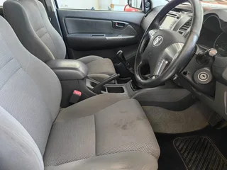 2014 Toyota Hilux 3.0 D-4D D/Cab R/Body Raider with 219688kms at TOKYO AUTO SALES 0600170028