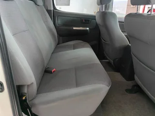 2012 Toyota Hilux 2.7 VVTi D/Cab, ONLY 169000kms, Call Bibi 0600170028